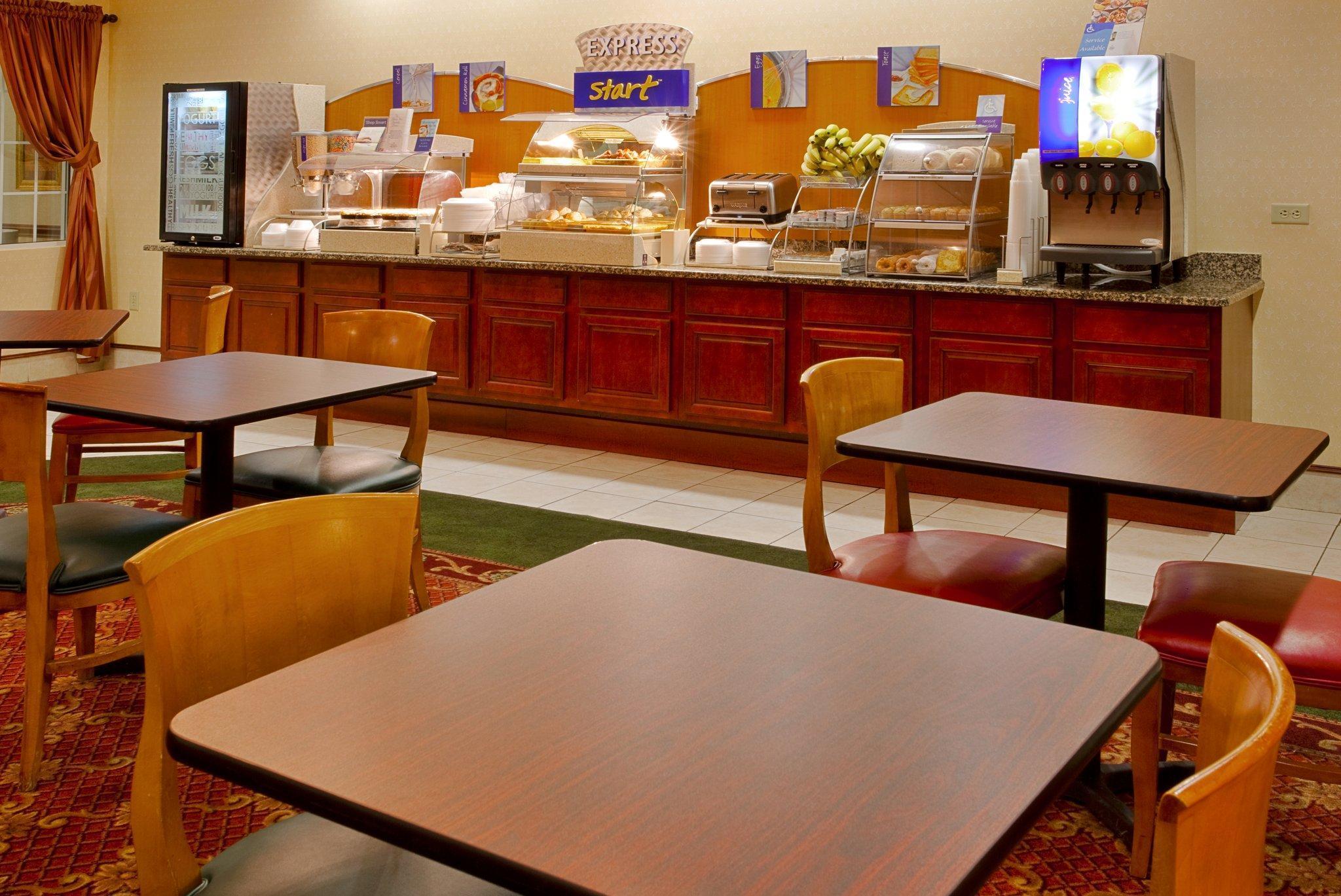 Holiday Inn Express - Spring Hill By Ihg Экстерьер фото