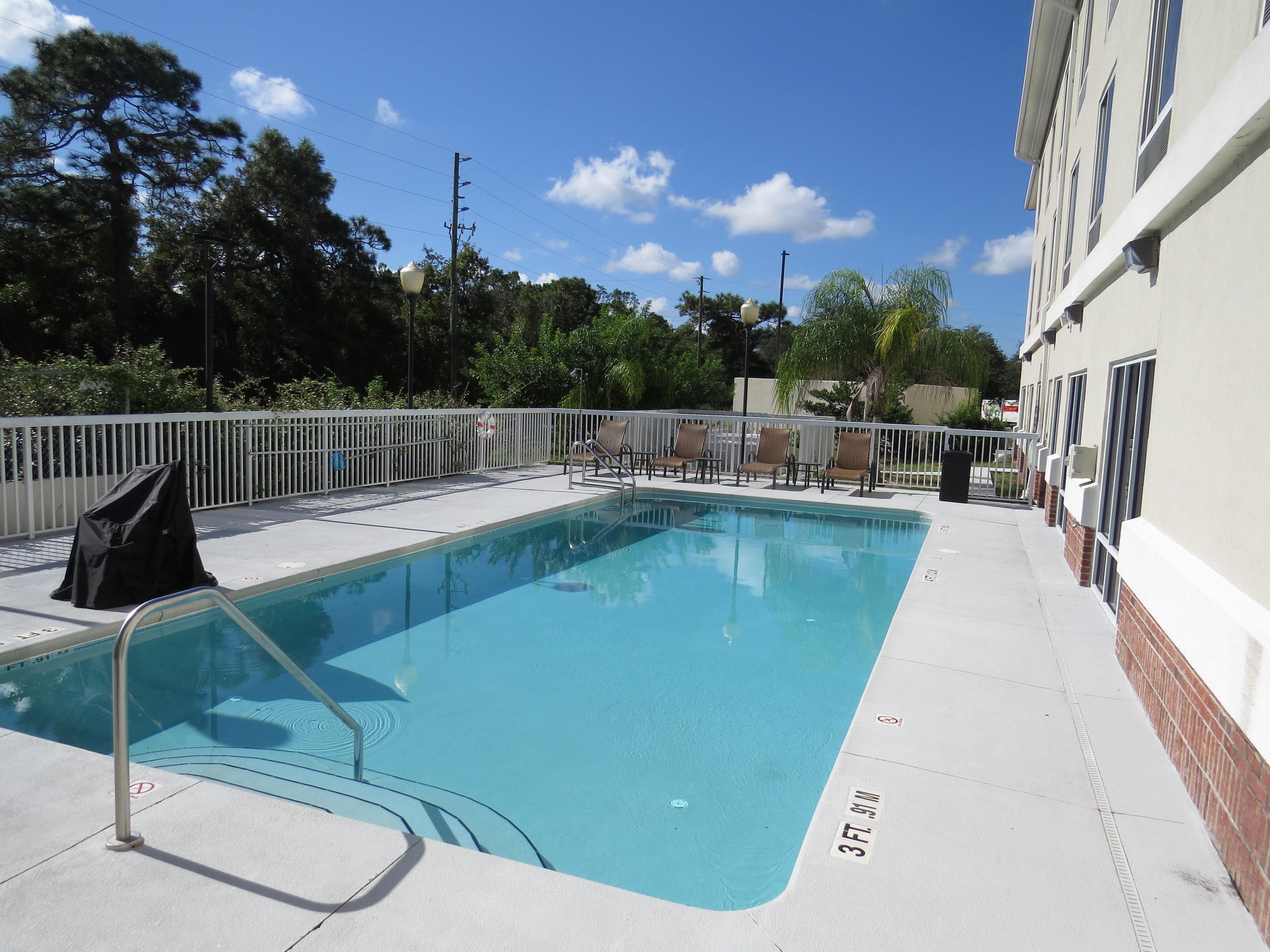 Holiday Inn Express - Spring Hill By Ihg Экстерьер фото