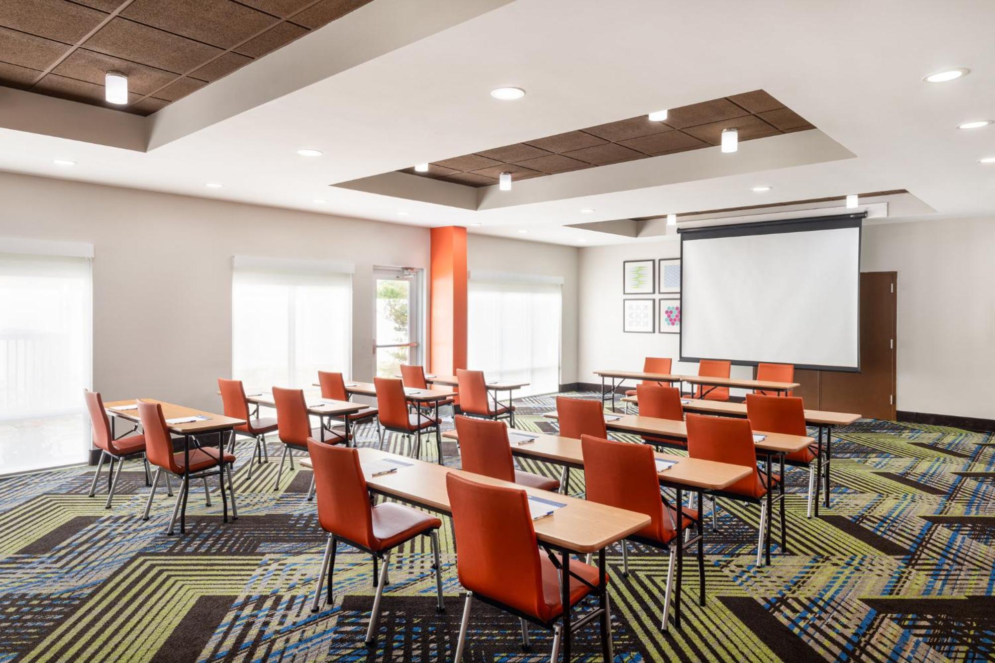 Holiday Inn Express - Spring Hill By Ihg Экстерьер фото
