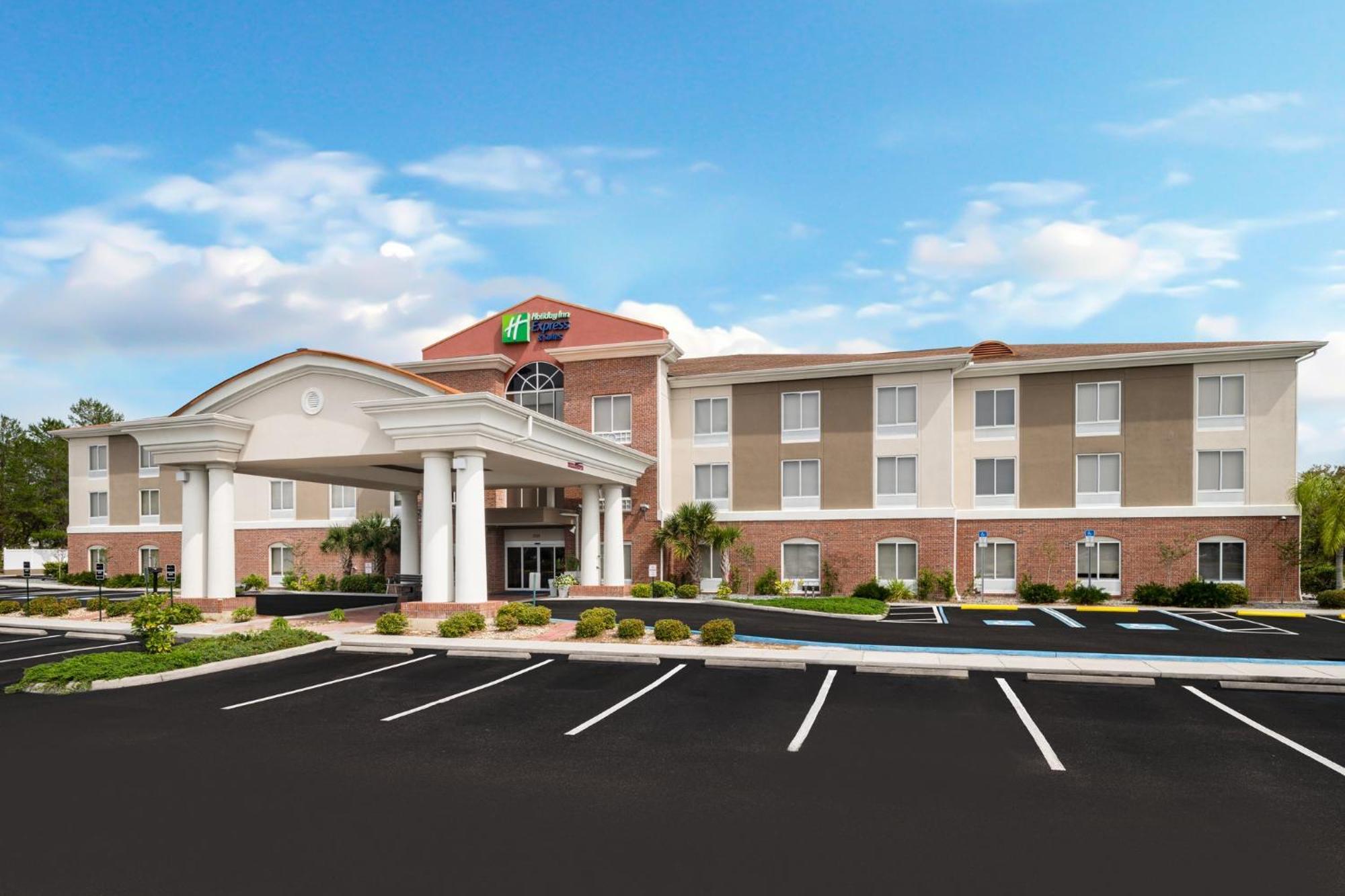 Holiday Inn Express - Spring Hill By Ihg Экстерьер фото