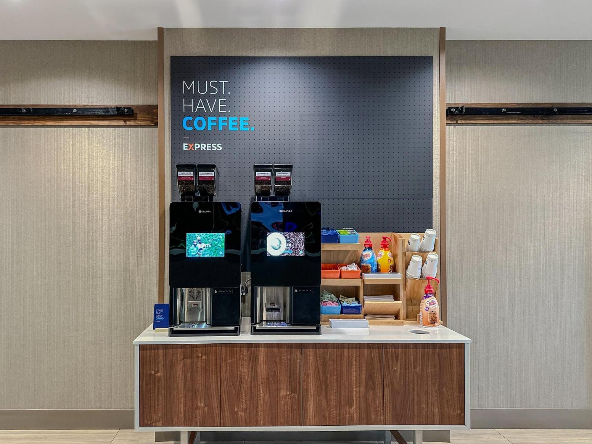 Holiday Inn Express - Spring Hill By Ihg Экстерьер фото